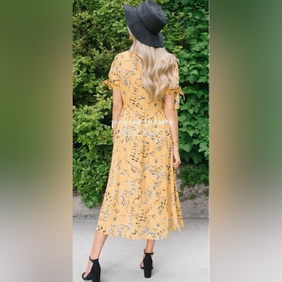 NWT Ami Dans La Rue Sleeveless
High/Low Silk Crepe Midi Dress in Cobalt Blue - Picture 8 of 9